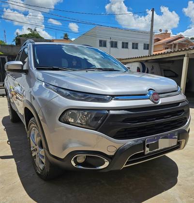 FIAT TORO 2.0 16V TURBO DIESEL FREEDOM 4WD AT9 FIAT TORO 2.0 16V TURBO DIESEL FREEDOM 4WD AT9